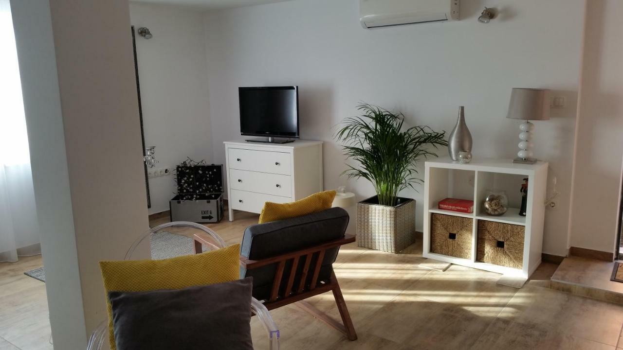 Studio Apartman Providence 希贝尼克 外观 照片