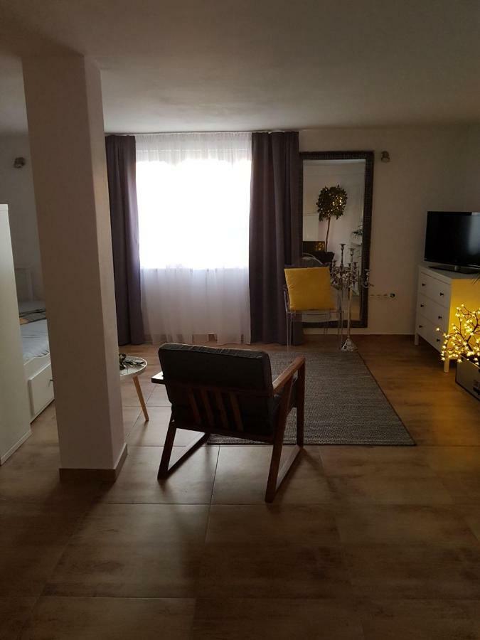 Studio Apartman Providence 希贝尼克 外观 照片